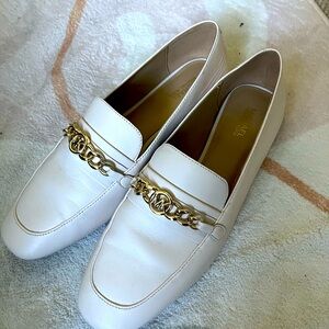 Authentic Michael Kit white flats